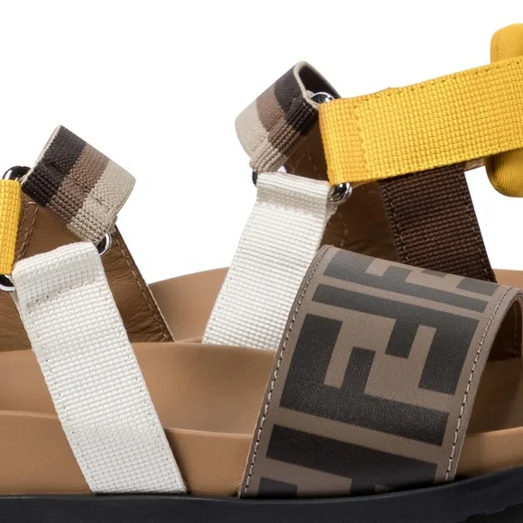 🆕 FENDI SANDALS - Picture 4 of 6